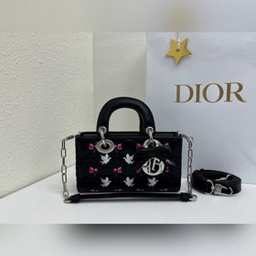 Модель Lady D-Joy «Мини-роза и белый г