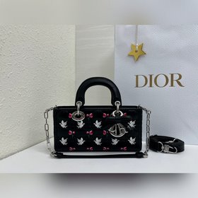 Модель Lady D-Joy в размере «маленький