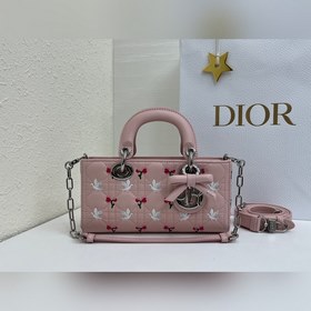 Модель Lady D-Joy в размере «малый» с