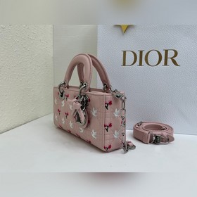Модель Lady D-Joy в размере «малый» с 