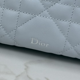 Сумка Dior Love Mini с цепочкой — Арти