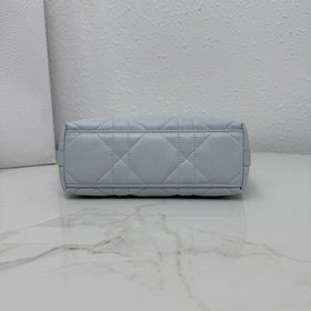Сумка Dior Love Mini с цепочкой — Арти