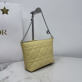 Мини-сумка Dior Love на цепочке — Арти