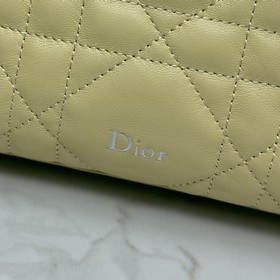 Мини-сумка Dior Love на цепочке — Арти