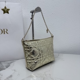 Мини-сумка Dior Love на цепочке — Арти