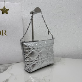 Мини-сумка Dior Love на цепочке — Арти