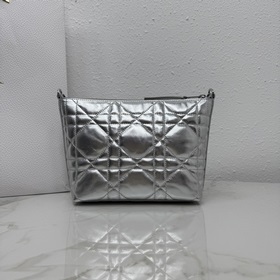 Мини-сумка Dior Love на цепочке — Арти