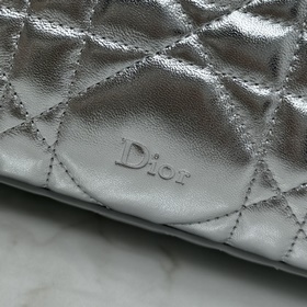 Мини-сумка Dior Love на цепочке — Арти