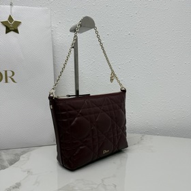 Сумка Dior Love Mini с цепочкой — Арти