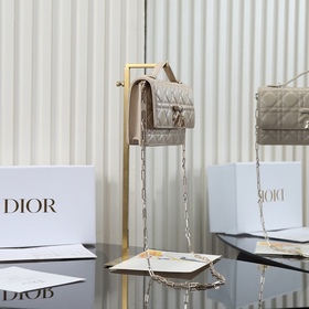 Абрикосового цвета, заводского качеств