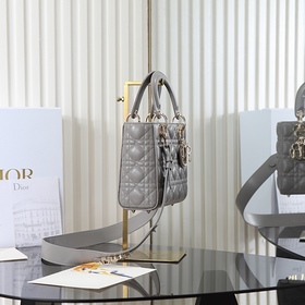 Сумка Lady Dior из оригинальной кожи в
