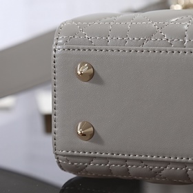 Сумка Lady Dior из оригинальной кожи в