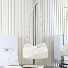 Сумка «Белое облачко» от Dior — LAMB