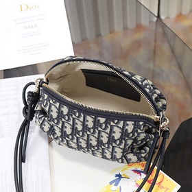 Эта сумочка Dior Bow, выполненная в