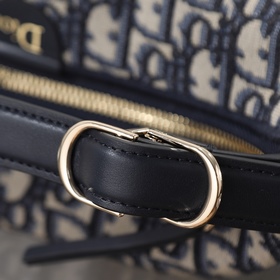 Новая модель клатча DIOR NOMAD заводск