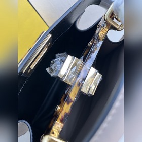 Серый кожаный портфель Peekaboo Isee