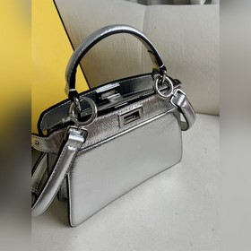 Серебристая сумочка Peekaboo ISeeU P