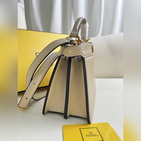 Сумка Peekaboo ISeeU Petite из мягко