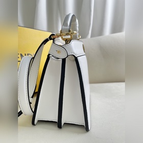 Белая сумочка Peekaboo ISeeU Petite из