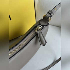 Серая сумочка «Prafy» нового размера