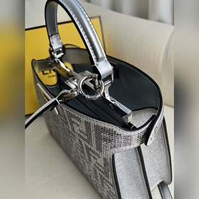 Знаковая сумочка Peekaboo ISeeU, миниа