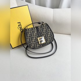 Маленькая сумка FENDI с узором «Mono