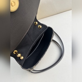 Маленькая сумка FENDI с узором «Mono