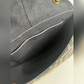 Маленькая сумка FENDI с узором «Mono