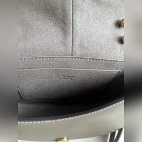Маленькая сумка через плечо FENDI из