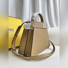 Сумка среднего размера FENDI Peekaboo
