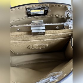 Сумка среднего размера FENDI Peekaboo 