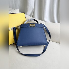 Синяя сумка FENDI Peekaboo I See U сре