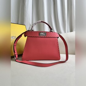 Розовая сумка FENDI Peekaboo I See U с
