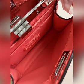 Розовая сумка FENDI Peekaboo I See U с