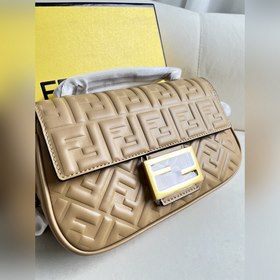 Сумка Baguette средней длины абрикосов
