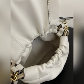 Представляем вам новую белую сумочку