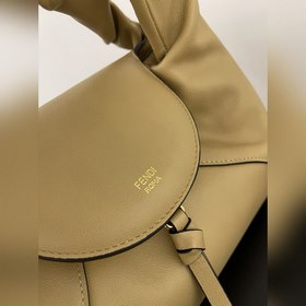 Новая модель небольшой сумки Spy Bag —