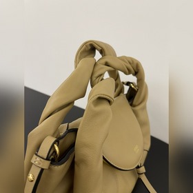 Новая модель небольшой сумки Spy Bag —
