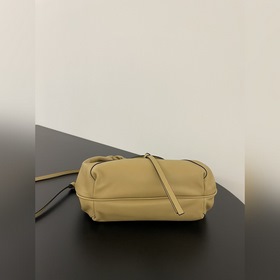 Новая модель небольшой сумки Spy Bag —