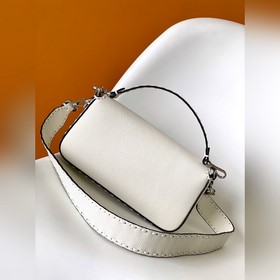 FENDI BAGUETTE — классическая модель с