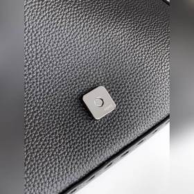 FENDI BAGUETTE — классическая модель с