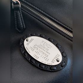 FENDI BAGUETTE — классическая модель с