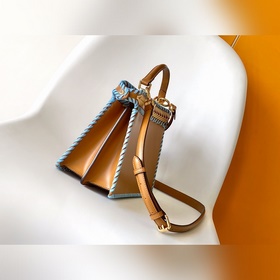 Fend Iconic Peekaboo ISeeU — из импорт