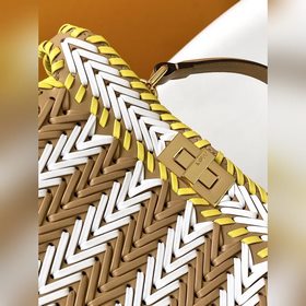Fend Iconic Peekaboo ISeeU из импортно