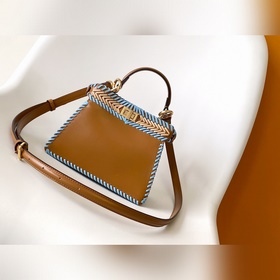 Fend Iconic Peekaboo ISeeU Mini — из и