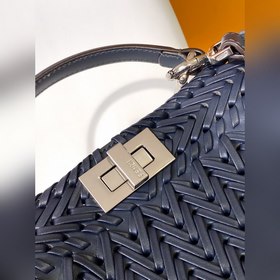 Fend Iconic Peekaboo ISeeU из импортно