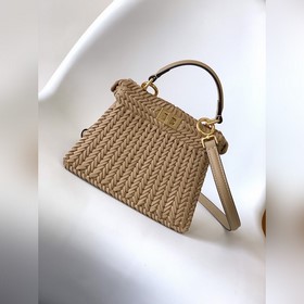 Fend Iconic Peekaboo ISeeU Mini — из и