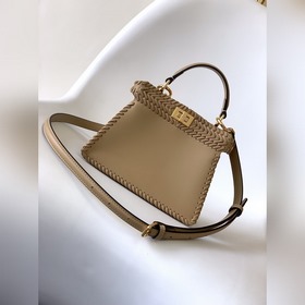 Fend Iconic Peekaboo ISeeU Mini — из и
