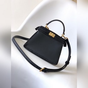 Fend Iconic Peekaboo ISeeU Mini — из и