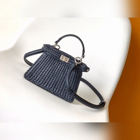 Fend Iconic Peekaboo ISeeU Mini — из и
